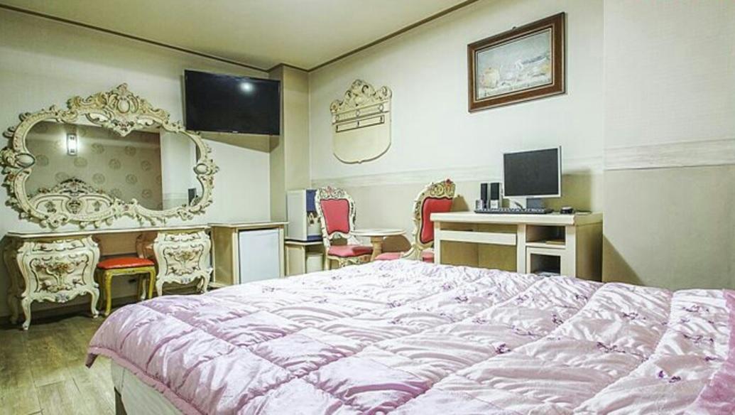 Bobos Hotel Csedzsu Kültér fotó